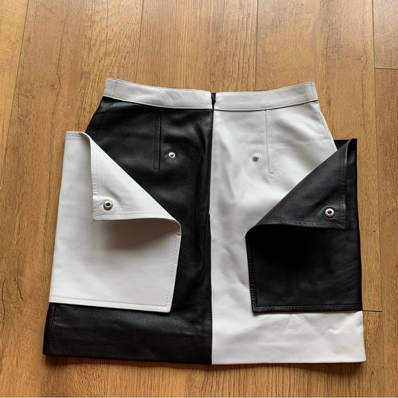 Burberry lambs leather mini skirt size uk 4 black white colourblock - Picture 14 of 16
